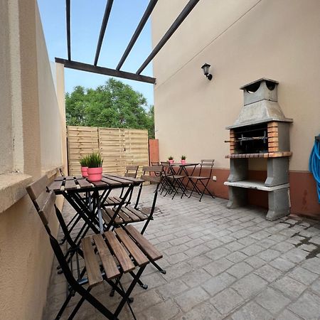 Apartamentos Sevilla Deluxe Rosales Los Rosales  Екстер'єр фото