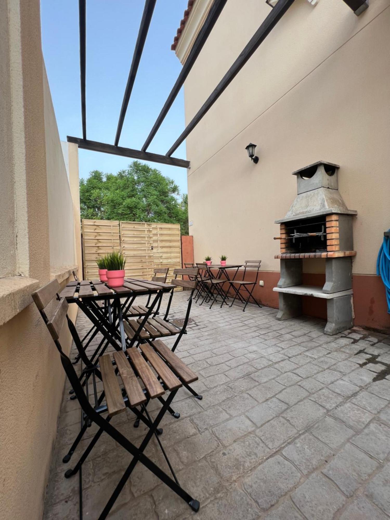 Apartamentos Sevilla Deluxe Rosales Los Rosales  Екстер'єр фото